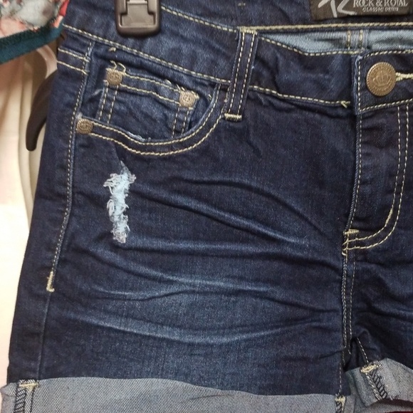 Low Waist distressed jean shorts women - Picture 5 of 13